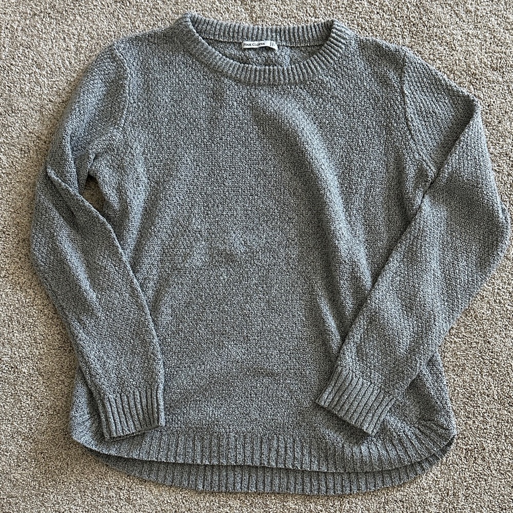 Pink Clover Heathered Gray Women's Sweater